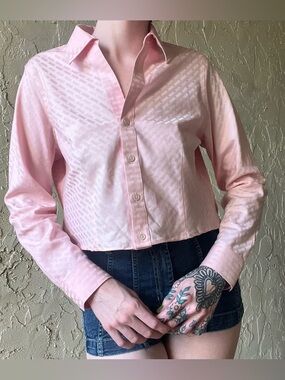 Cropped 100% cotton Pastel Pink Button-Up Shirt